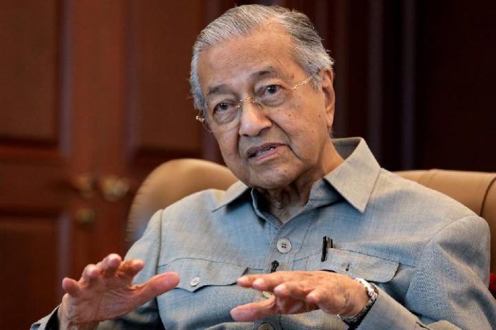 Mantan Perdana Menteri Mahathir Mohamad Kembali Dilarikan ke Institut Jantung Negara Malaysia