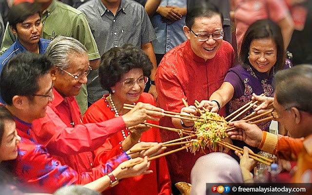 Mahathir Nilai Keturunan Tionghoa di Malaysia Tidak Berbaur: Masih Makan dengan Sumpit