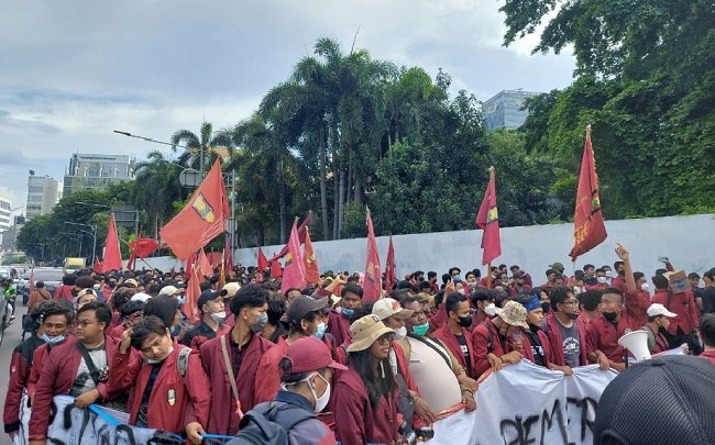Ribuan Kader IMM Kepung Istana, Tuntut Keadilan Wadas hingga Tolak Penundaan Pemilu