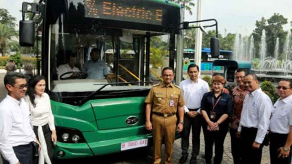 Anies Resmikan Bus Listrik Jadi Transportasi Umum, Warganet: Jakarta di Tangan yang Tepat