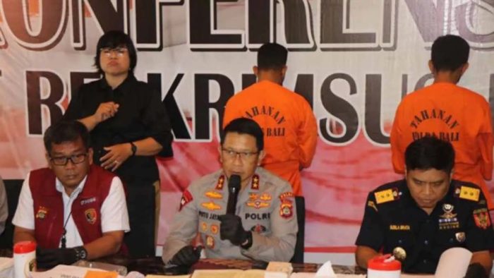 Polda Bali Tangkap Dua Orang Pengepul Pakaian Bekas Impor di Tabanan