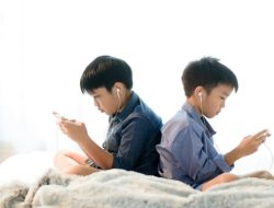 Rahasia Sukses Menerapkan Anak dan Gadget Sejak Dini: Panduan Lengkap untuk Orang Tua dan Pendidik di Era Digital